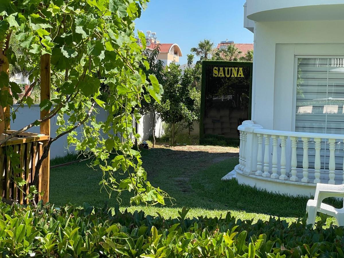 Belka Golf Exclusive Poolside Apartment